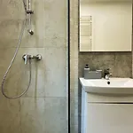 Apartment Prime - Powered By Neo - Private Parking