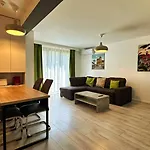 Apartment Prime - Powered By Neo - Private Parking