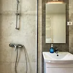 Prime - Powered By Neo - Private Parking Apartment *