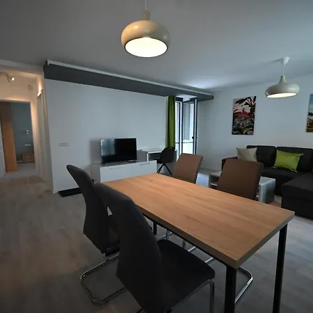 Prime Apartment *