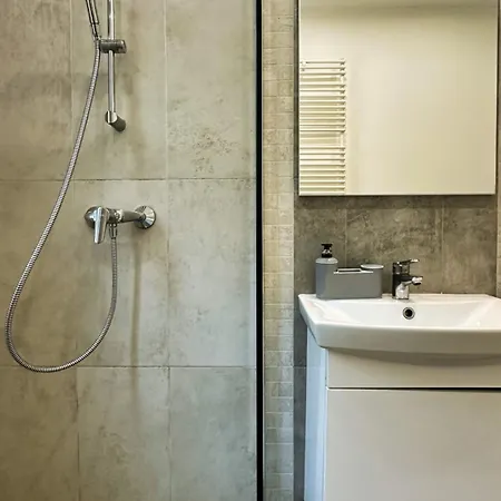 Apartment Prime - Powered By Neo - Private Parking