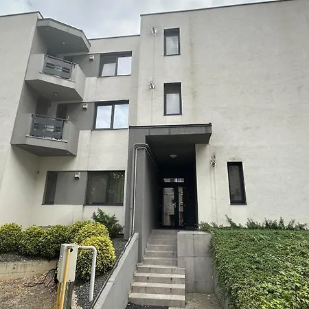 Prime - Powered By Neo - Private Parking Apartment *