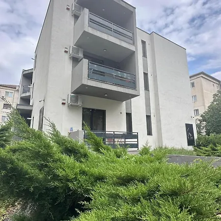 Prime - Powered By Neo - Private Parking *