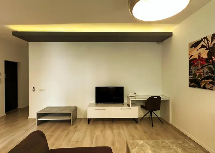 Prime - Powered By Neo - Private Parking Apartment *