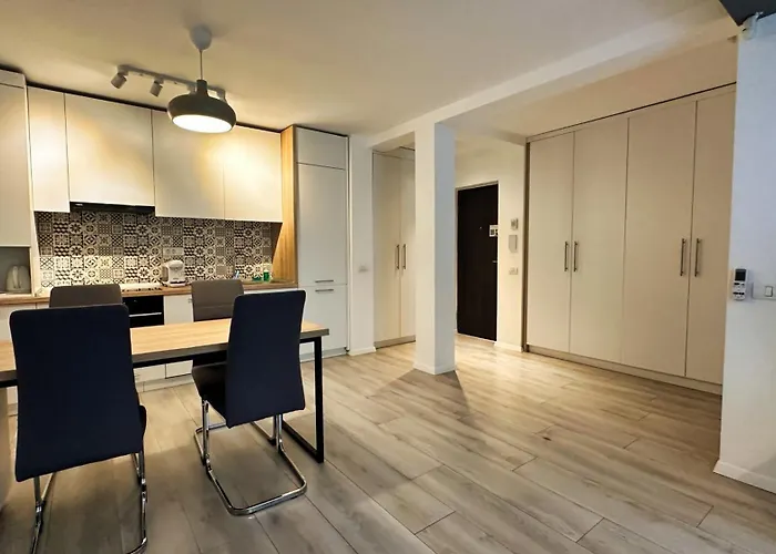 Prime - Powered By Neo - Private Parking Apartment